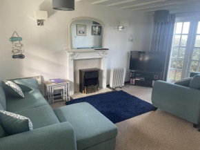 Tudor Cottage Hayle - a Family & Pooch Favourite